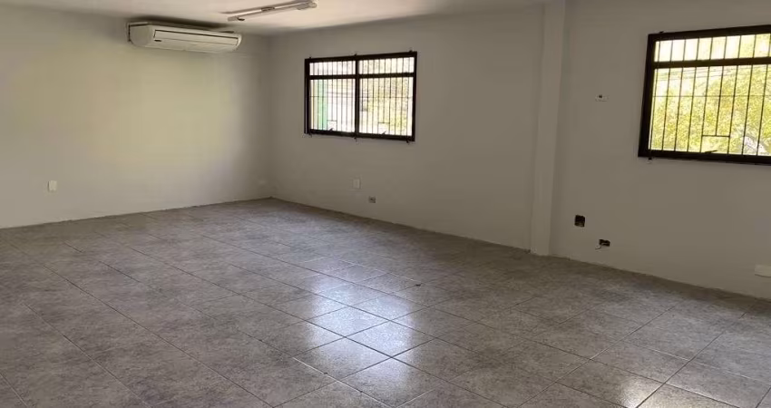 Sobrado à venda na Vila Cordeiro com 200m² 4 dormitórios 4 banheiros 4 vagas