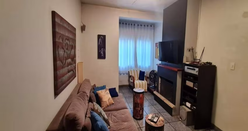 Casa à venda em Perdizes com 200m² 2 dormitórios 2 suítes 4 banheiros 3 vagas