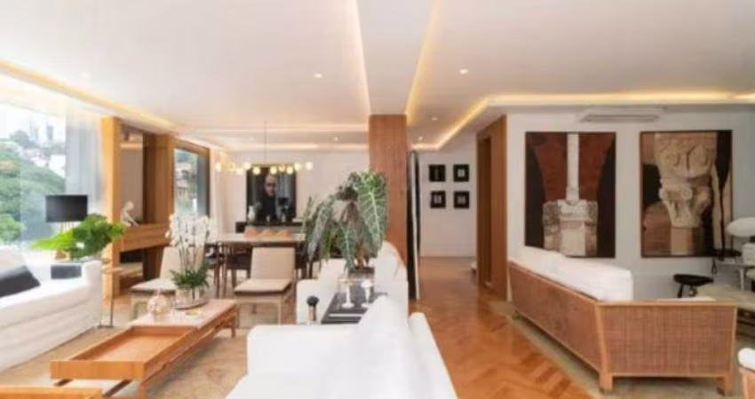 Casa à venda no Pacaembu com 657m² 4 dormitórios 3 suítes 7 banheiros 8 vagas