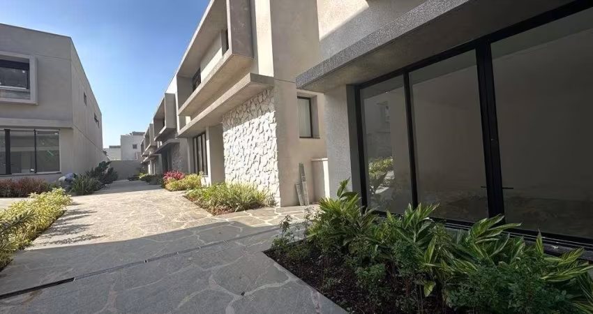 Casa à venda em condomínio na Granja Julieta com 943m²  4 dormitórios  4 suítes 5 banheiros 6 vagas