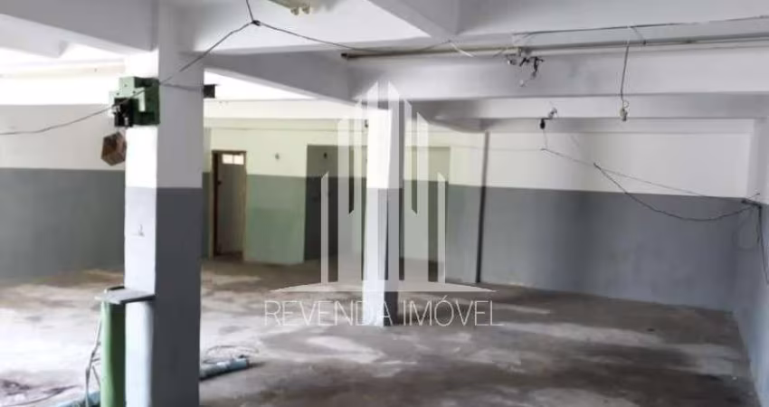 Prédio Comercial e Residencial à Venda em São Paulo-SP, Bairro São João Clímaco  5 Quartos, 1 Suíte, 6 Banheiros  638m²  2 Vagas