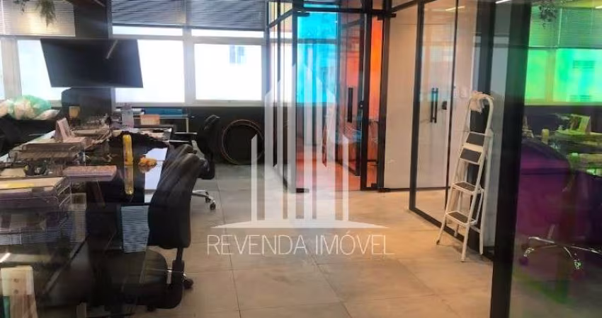 Sala comercial na Avenida Paulista para venda
