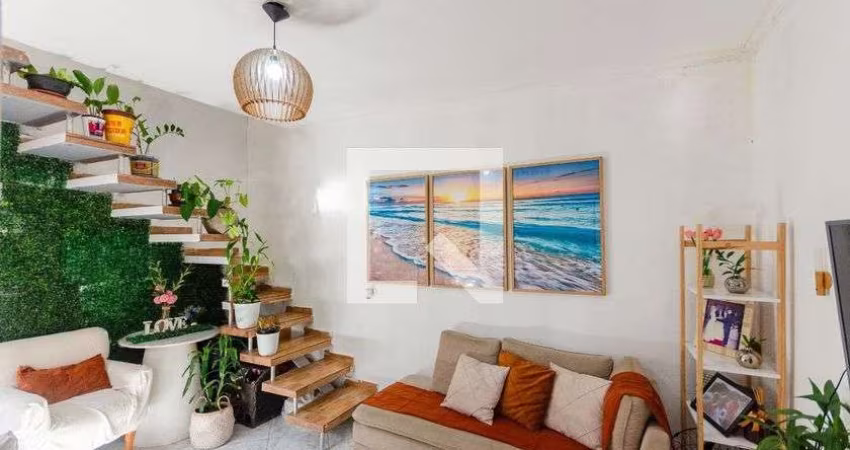 Casa à Venda - Jardim Peri, 3 Quartos,  90 m2