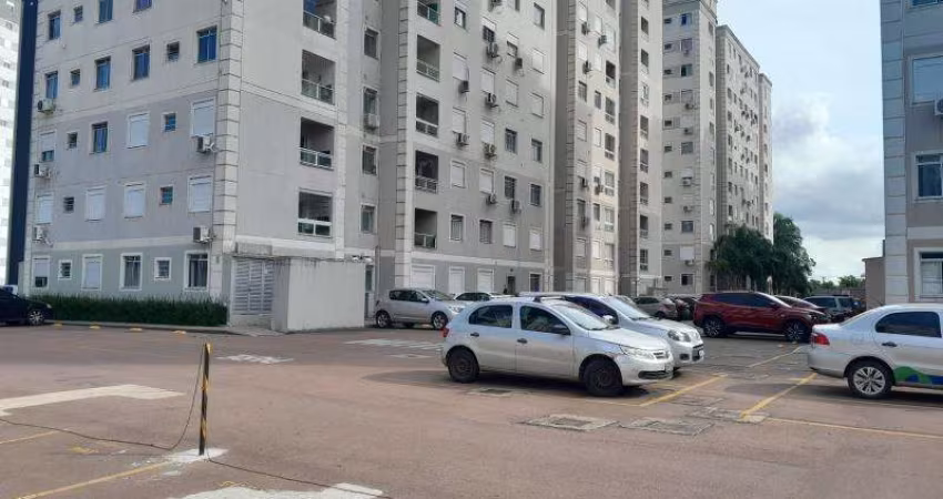 Apto desocupado com 2 dormitórios , sala, sacada com churrasqueira, banheiro, cozinha com móveis, tanque , box de estacionamento escriturado, piso em porcelanato,  01 Ar Split ,2 elevadores e infra co
