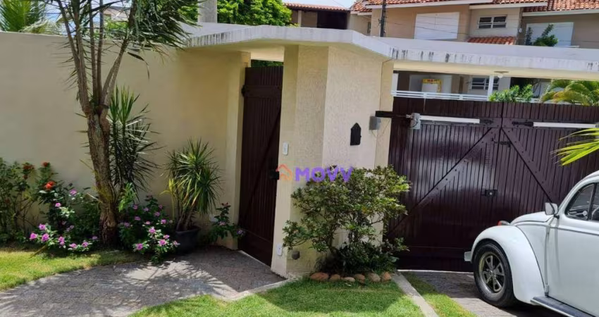 Casa de 5 quartos na quadra da lagoa