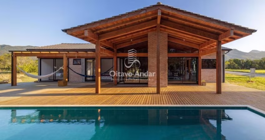 Casa no Condomínio Quinta dos Guimarães, Santo Amaro da Imperatriz!!