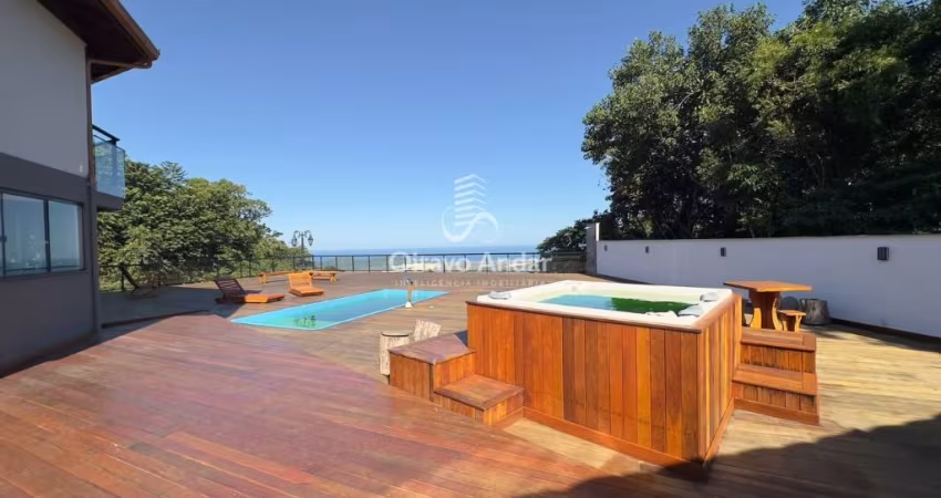 Casa à Venda com 4 quartos, 5 banheiros, 4 vagas e 400m² por R$ 7.900.000