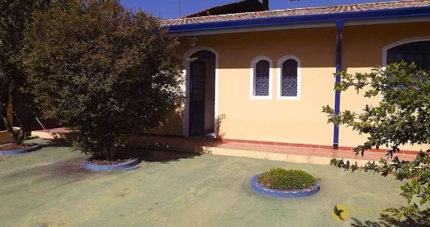 Casa com 3 dormitórios à venda, 350 m² por R$ 1.350.000,00 - Condomínio Santa Inês - Itu/SP