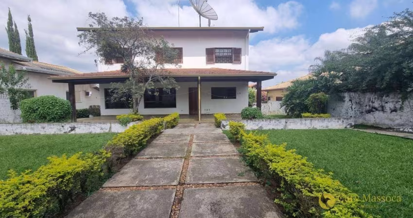 Uma casa campestre e que necessita de uma revitalização, um produto ideal para investidores que enxergam grande potencial no Campos de Santo Antônio 1
