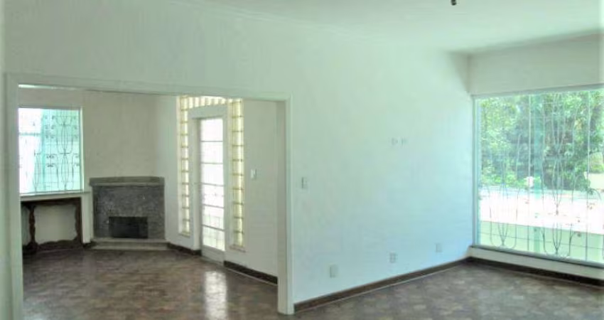 Casa para venda possui 400 metros quadrados com 3 quartos em Lapa - São Paulo - SP