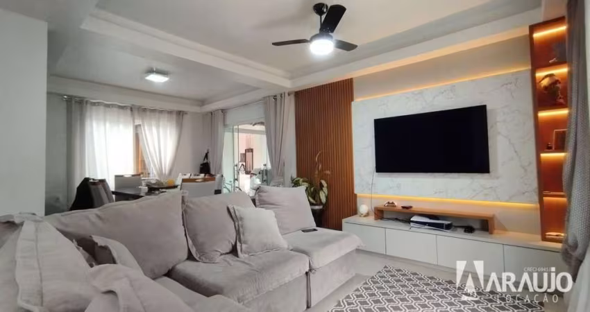 Sobrado com 3 dormitórios para alugar, 98 m² por R$ 5.026/mês - São Vicente - Itajaí/SC