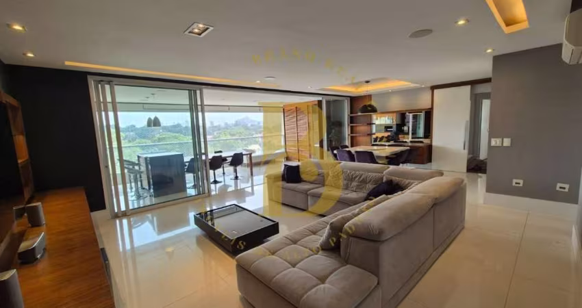 Apartamento com 180 m²,3 suítes e 3 vagas de garagem no Campo Belo.