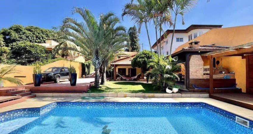 Casa - Condomínio Chácara dos Lagos - 3 dormitórios / 1 suíte, gourmet, piscina e Lareira!