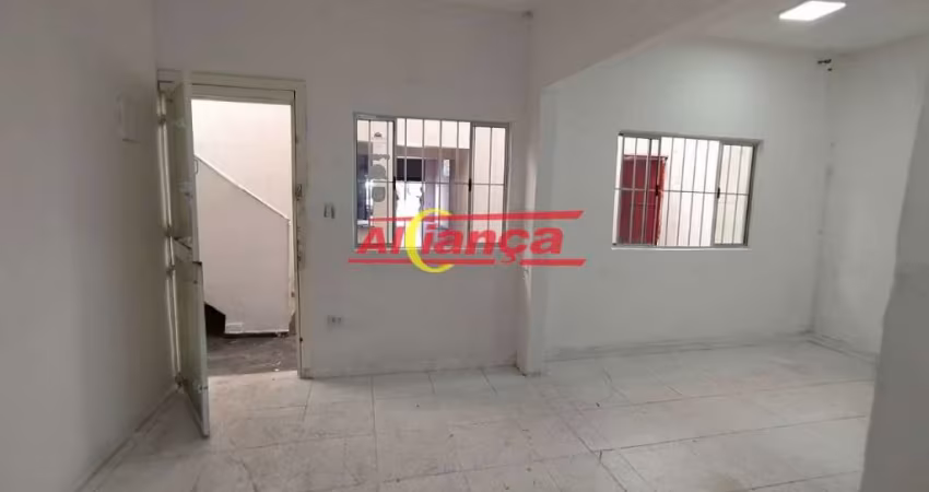 Casa com 1 dormitório para alugar, 50 m² - Jardim Presidente Dutra - Guarulhos/SP  POR R$ 1.200,00
