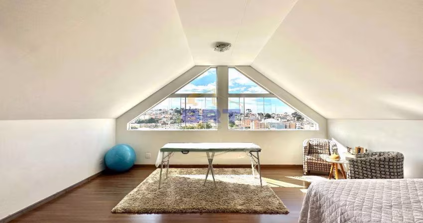 Sobrado à venda em Curitiba, Bairro Alto, com 3 quartos, com 148 m²