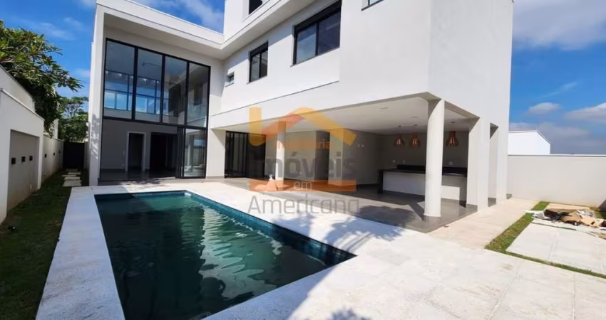 Casa de alto padrão em condomínio - 3 quartos, 1 suíte, 3 salas, 4 banheiros, 4 vagas de garagem - Americana-SP, Jardim Villagio.