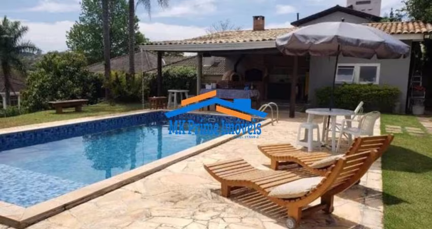 Vende/ Aluga casa em Condomínio com 1416m² de Terreno - GRANJA VIANA.