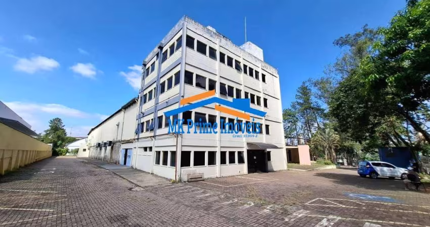 Galpão com terreno 6000m² em Alphaville para locação.
