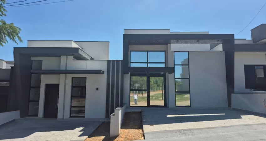 Linda Casa Térrea de 100m² à venda no excelente Condomínio Fechado Villagio Ipanema I- Sorocaba - SP.