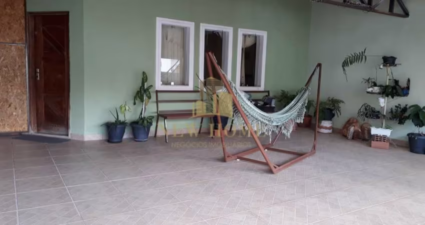 Casa à venda no bairro Granjas Santa Terezinha - Taubaté/SP