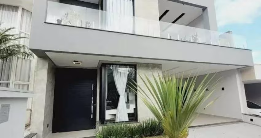 Linda Casa com Piscina à Venda no Condomínio Ibiti Royal Park - Sorocaba, SP