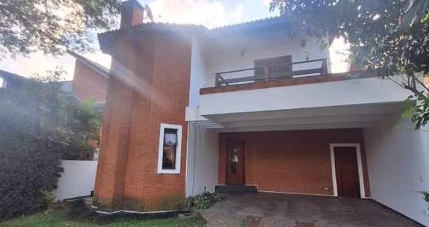 Casa em Condomínio para Locação em Santana de Parnaíba, Alphaville, 3 dormitórios, 1 suíte, 2 banheiros, 2 vagas