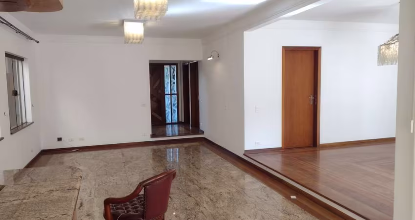 Casa em Condomínio para Locação em Santana de Parnaíba, Alphaville, 2 dormitórios, 1 suíte, 2 banheiros, 1 vaga