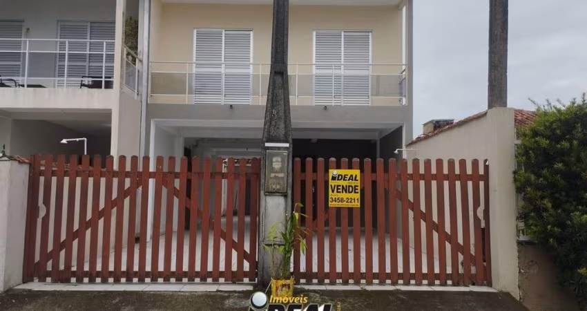 Sobrado em Praia de Leste - Prox ao Mar