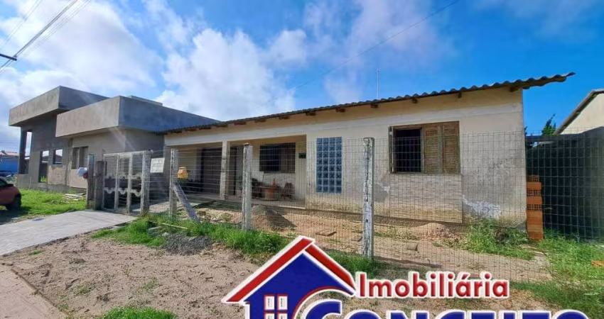 C869 - Residência em ótima localização no balneário Presidente