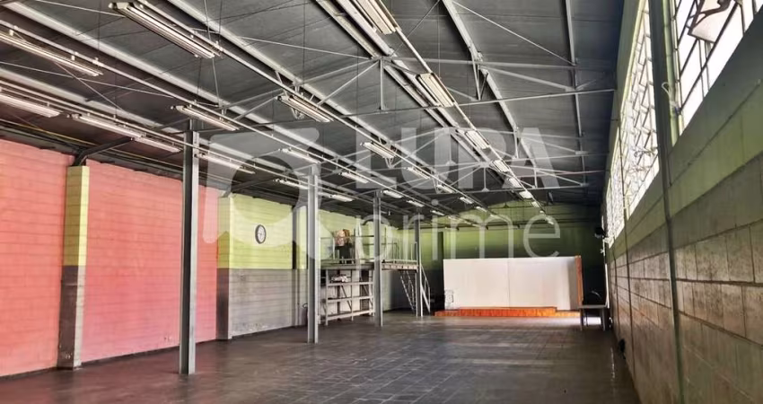 GALPÃO COMERCIAL COM 670M² À VENDA EM SANTANA