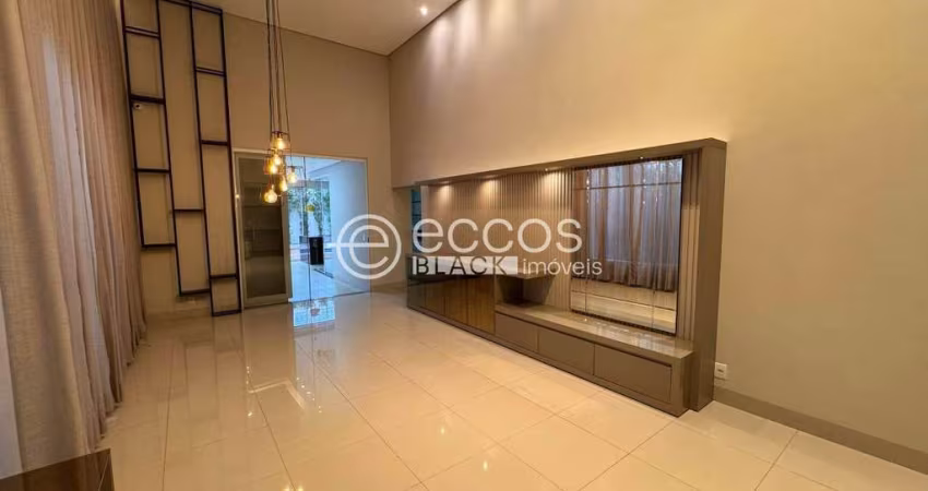 Casa em condomínio à venda, 3 quartos, 2 suítes, 2 vagas, Laranjeiras - Uberlândia/MG