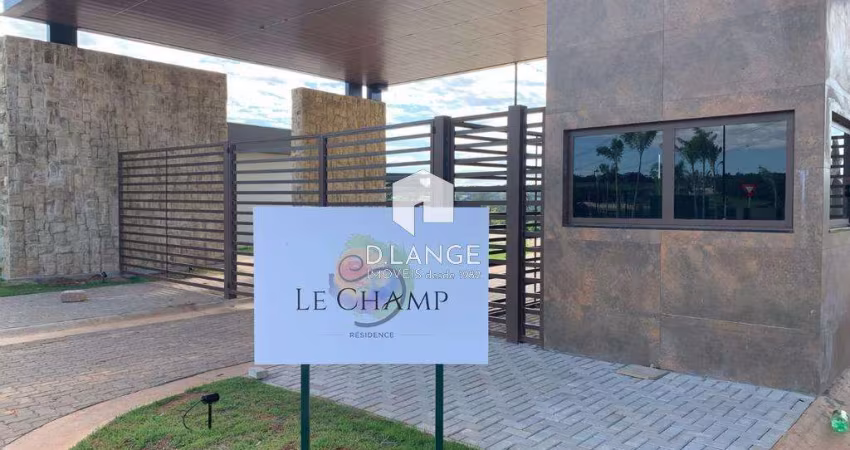Terreno à venda no Condomínio Le Champem em Sousas