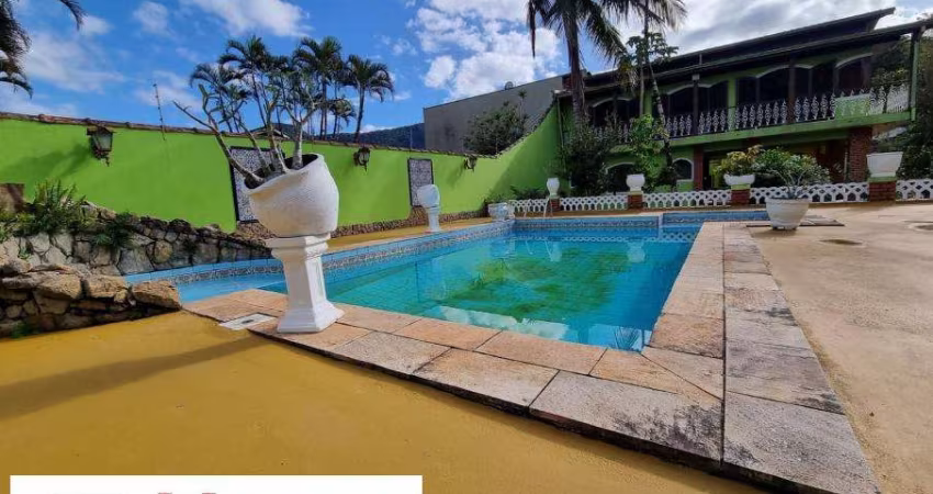 Casa alto padrão, lote de 1081 ms, com 3 casas lindas - M.de Sá