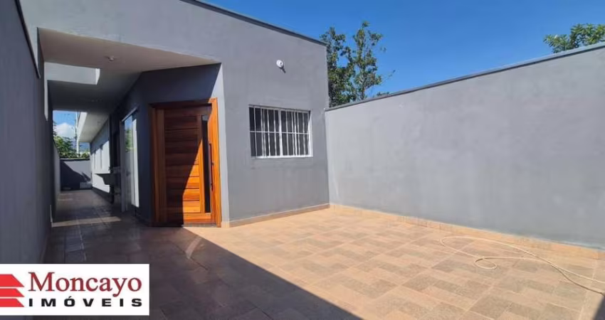 Casa a venda em Caraguatatuba, Golfinho.