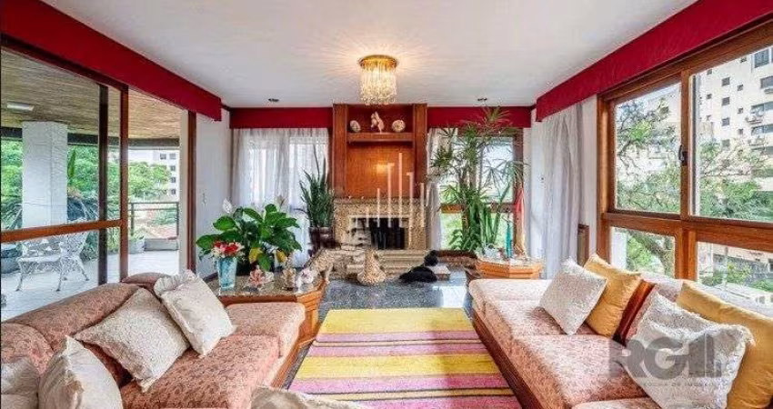 Apartamento  4 dormitórios, suite, de frente com sacada, 3 vagas de garagem, bairro Higienópolis - Porto Alegre