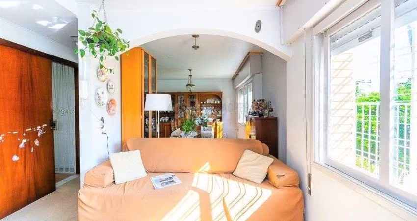 Casa de 424m² no Bairro Chácara Das Pedras