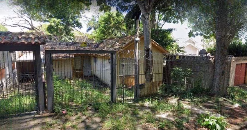 Casa 143m² - 3 dormitórios, 2 vagas no bairro Santa Tereza