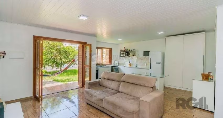 Casa de 2 dormitórios com 98m² no Bairro Lomba do Pinheiro