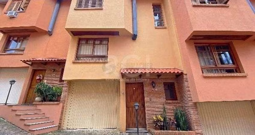 Casa Condominio em Porto Alegre, no bairro Espírito Santo, com 3 dormitório(s), e 3 banheiros, à venda.