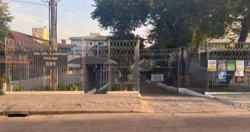 Apartamento em Porto Alegre, no bairro Cristal, com 3 dormitório(s), e 3 banheiros, à venda.