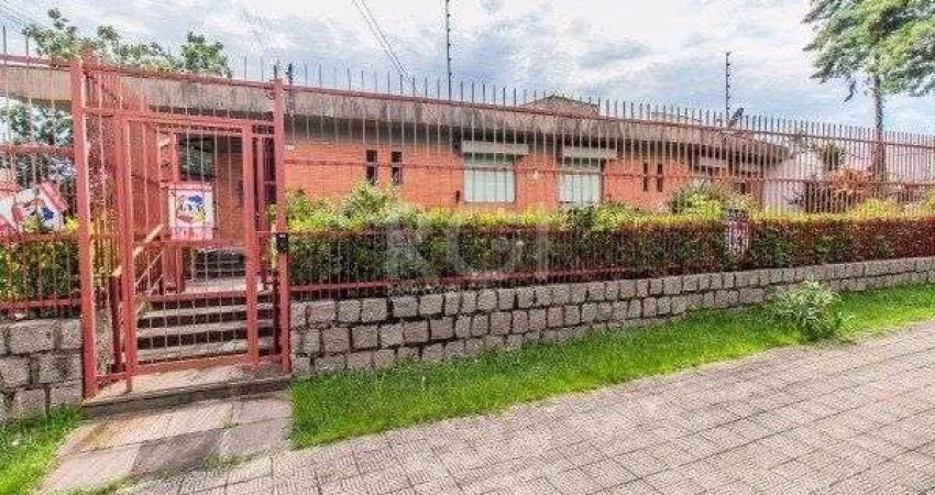 Casa para Venda - 408m², 3 dormitórios, sendo 3 suites, 4 vagas - Chácara das Pedras