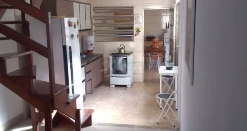 Casa para Venda - 110m², 3 dormitórios, 1 vaga - Vila João Pessoa