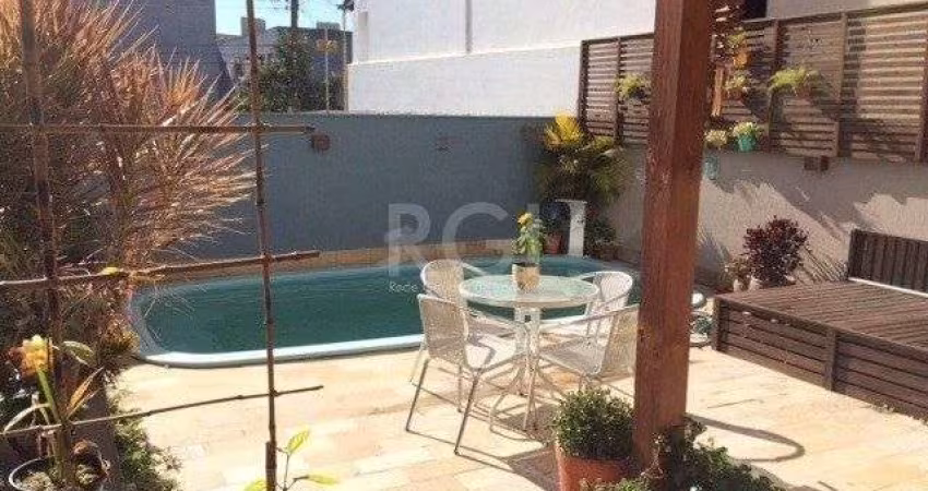 Casa Condominio para Venda - 218.86m², 3 dormitórios, sendo 1 suites, 3 vagas - Tristeza