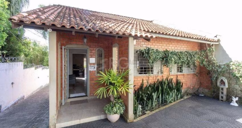 Casa para Venda - 199.62m², 5 dormitórios, 15 vagas - Tristeza