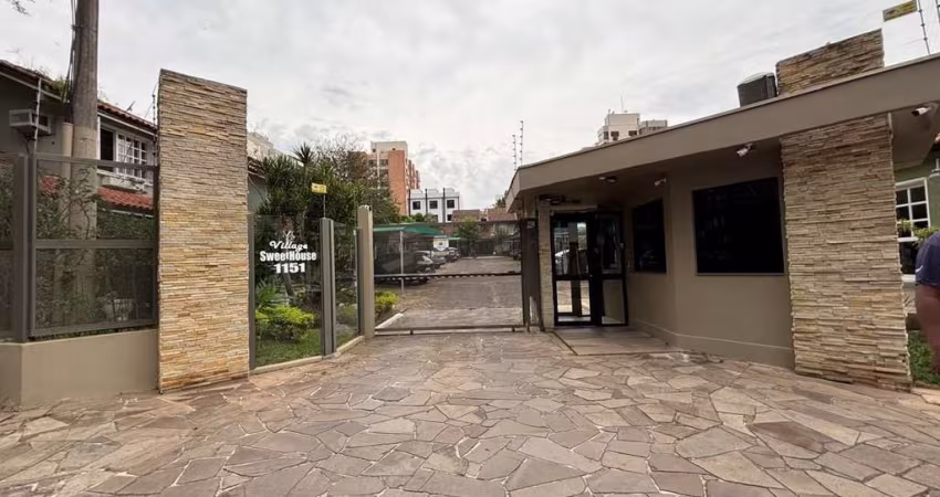 Excelente Casa em Condomínio Fechado 2 Dormitórios Recém Reformada