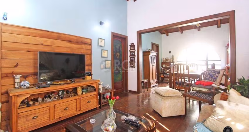 Casa para Venda - 249.54m², 4 dormitórios, sendo 1 suites, 5 vagas - Ipanema