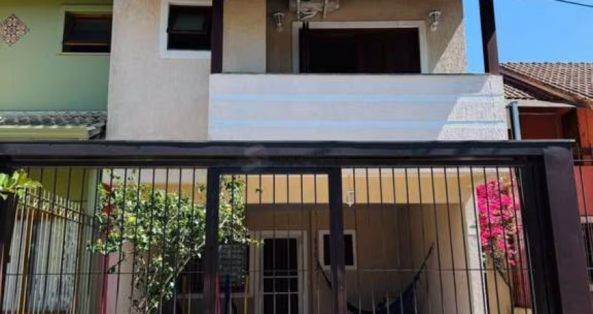 Casa no bairro Hípica - 3 dormitórios