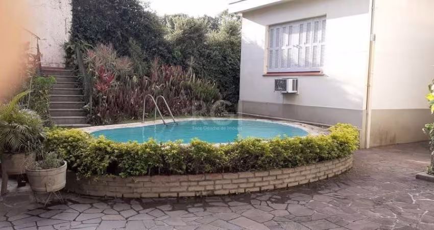 Casa para Venda - 200m², 3 dormitórios, 3 vagas - Auxiliadora