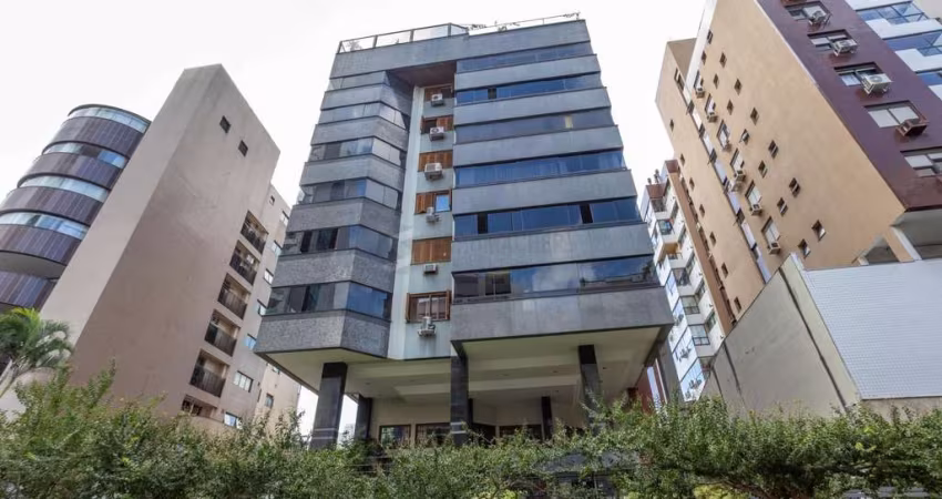 Apartamento 3 dormitórios, suíte, elevador e 2 vagas bairro Petrópolis POA/RS