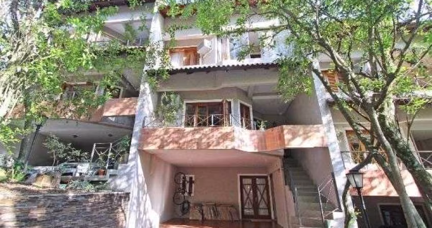 Casa para Venda - 365m², 3 dormitórios, sendo 3 suites, 2 vagas - Jardim Isabel